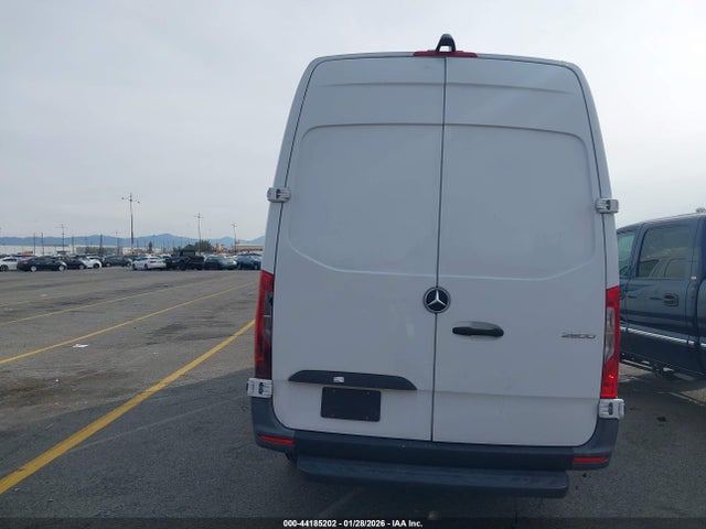 W1W40CHY2MT054986 Mercedes-Benz Sprinter 2500 High Roof I4