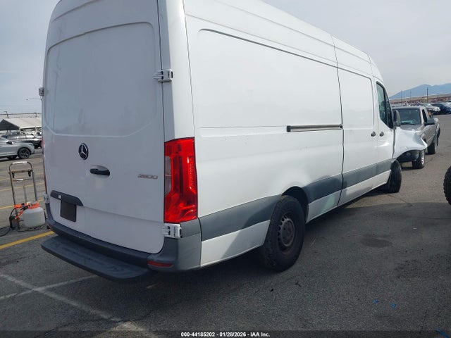 W1W40CHY2MT054986 Mercedes-Benz Sprinter 2500 High Roof I4