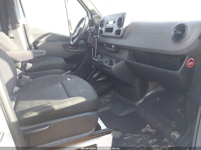 W1W40CHY2MT054986 Mercedes-Benz Sprinter 2500 High Roof I4