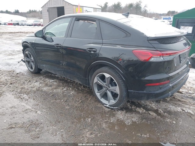 2024 AUDI Q4 SPORTBACK E-TRON WA14UBFZ3RP074793 Photo 2