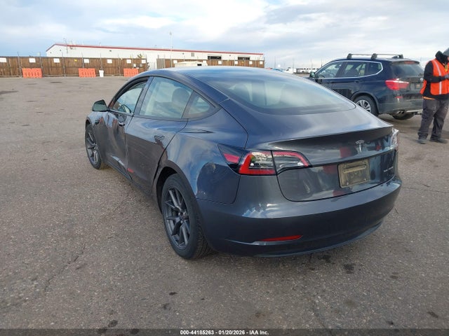 2023 TESLA MODEL 3 5YJ3E1EB5PF684232 Photo 2