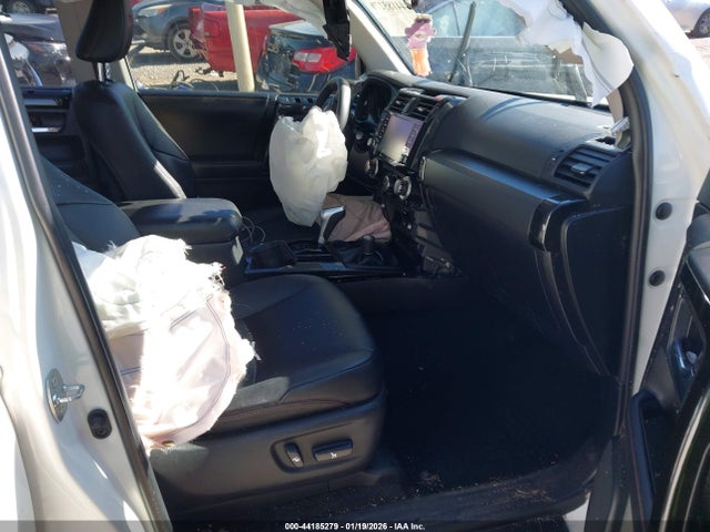 2022 TOYOTA 4RUNNER JTERU5JR2N6043258 Photo 4