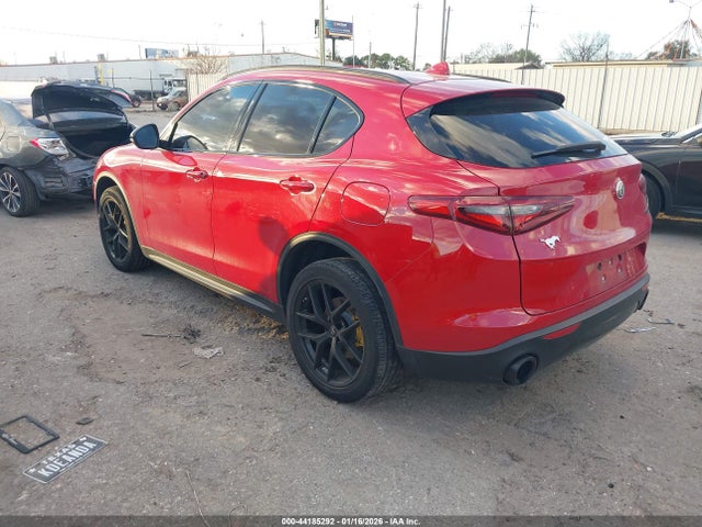 2020 ALFA ROMEO STELVIO ZASPAJAN8L7C96044 Photo 2