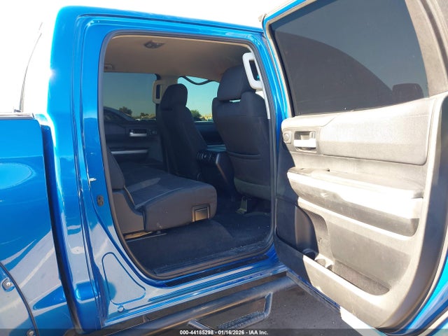 5TFDW5F17HX635393 Toyota Tundra Sr5 5.7l V8