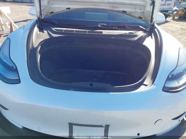 2018 TESLA MODEL 3 5YJ3E1EA6JF038731 Photo 9