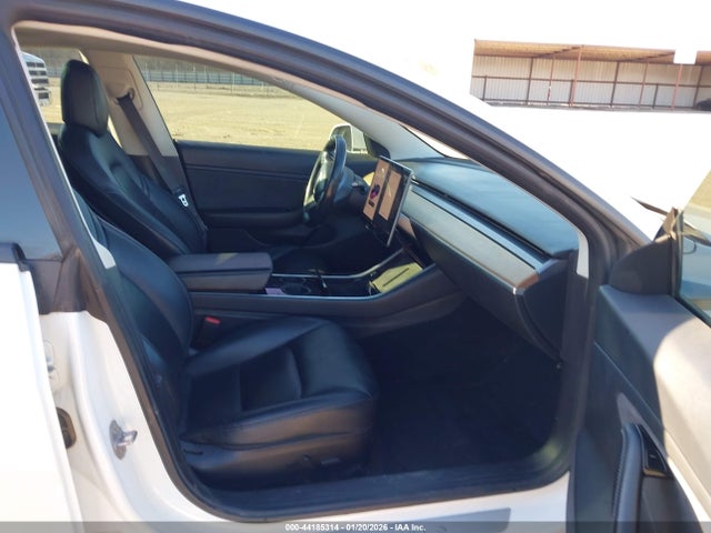 2018 TESLA MODEL 3 5YJ3E1EA6JF038731 Photo 4