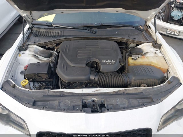 2C3CCABG9JH214247 Chrysler 300 300s