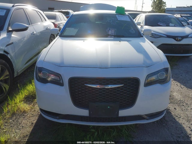 2C3CCABG9JH214247 Chrysler 300 300s