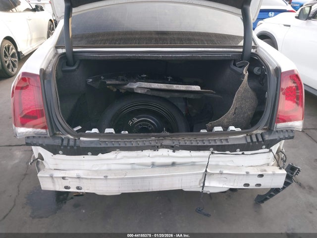 2C3CCABG9JH214247 Chrysler 300 300s