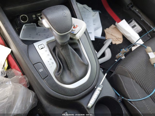 3KPF24AD7LE209289 KIA Forte Lxs