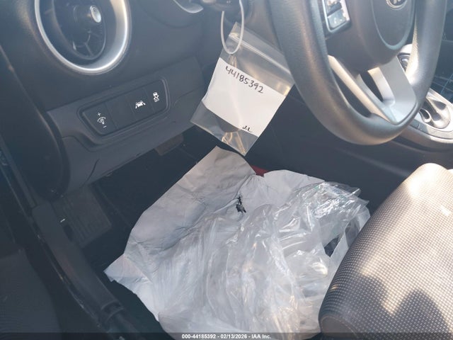3KPF24AD7LE209289 KIA Forte Lxs