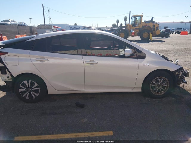 Toyota Prius Prime Plus 2019 JTDKARFP0K3108439 Image 14
