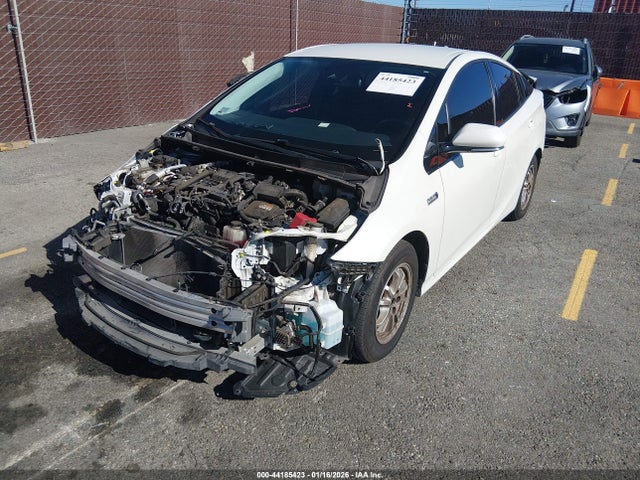 Toyota Prius Prime Plus 2019 JTDKARFP0K3108439 Image 2