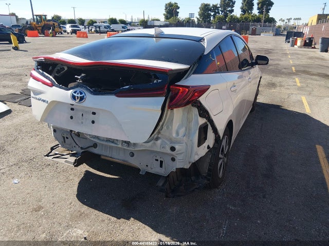 Toyota Prius Prime Plus 2019 JTDKARFP0K3108439 Image 4