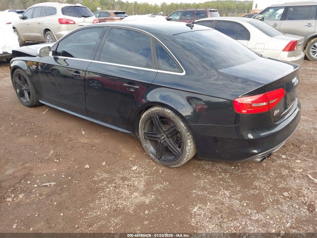 2014 AUDI S4 WAUBGAFLXEA006625 Photo 2