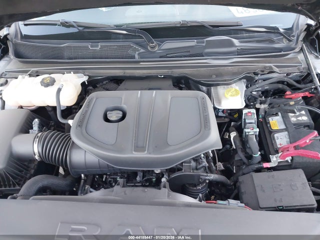 1C6RREJP3SN674081 RAM 1500 Laramie 4x2 5&#039;7 Box