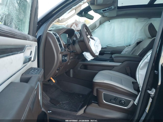 1C6RREJP3SN674081 RAM 1500 Laramie 4x2 5&#039;7 Box