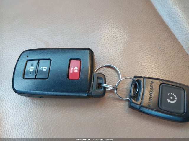 JTMRJREV1JD198272 Toyota Rav4 Hybrid Xle