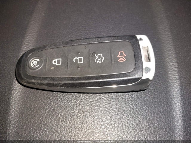 1FMCU9J9XHUB86620 Ford Escape Titanium