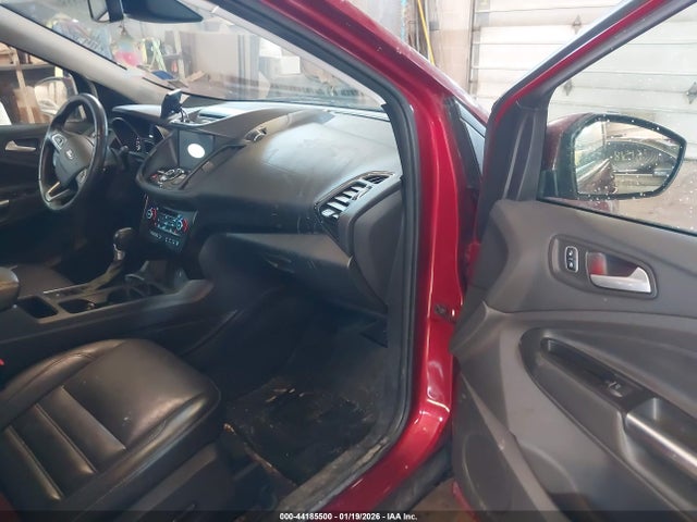 1FMCU9J9XHUB86620 Ford Escape Titanium