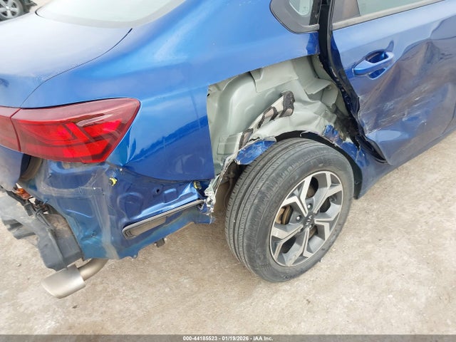 Продажа на аукционе авто 2021 Kia Forte Lxs, vin: 3KPF24AD4ME338026, номер лота: 44185523