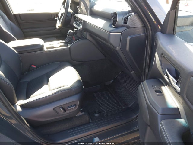 Toyota Land Cruiser 2026 JTEABFAJ8T5022257 Image 5