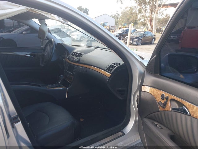 2008 MERCEDES-BENZ E 550 WDBUF72X48B299140 Photo 4