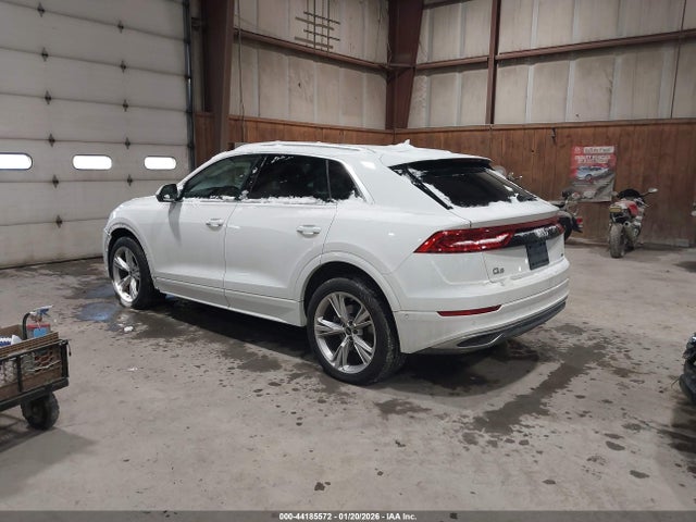 2022 AUDI Q8 WA1BVBF16ND017496 Photo 2
