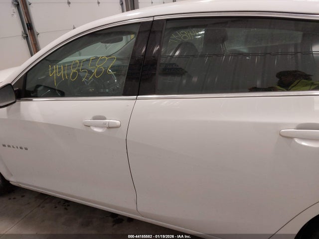 1G1ZD5ST1JF241816 Chevrolet MALIBU LT