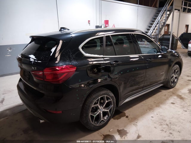 2018 BMW X1 WBXHT3C32J5L24995 Photo 3