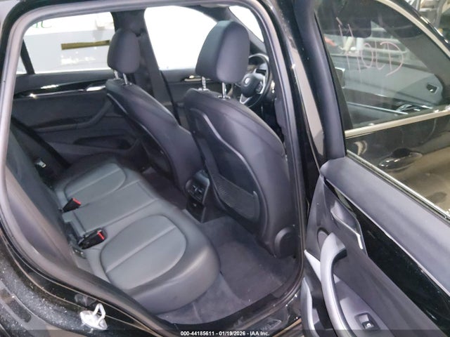 2018 BMW X1 WBXHT3C32J5L24995 Photo 7