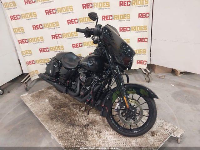 2018 HARLEY-DAVIDSON FLHXS 1HD1KRC11JB686111