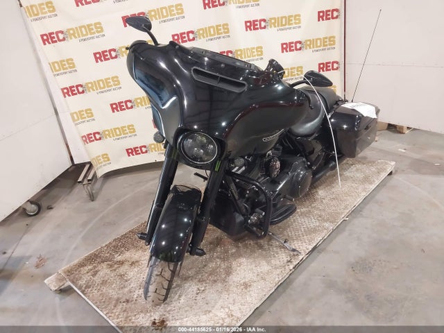 2018 HARLEY-DAVIDSON FLHXS 1HD1KRC11JB686111 Photo 1