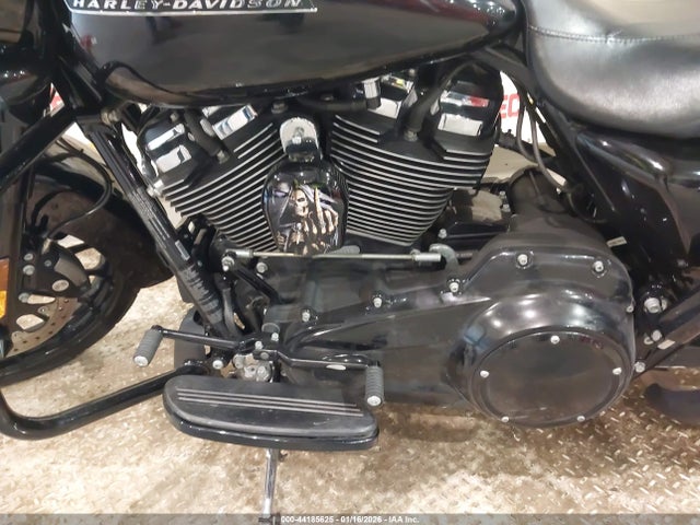2018 HARLEY-DAVIDSON FLHXS 1HD1KRC11JB686111 Photo 8