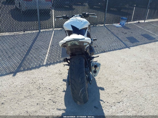JKBZRCB18GDA18214 Kawasaki Zr800 B