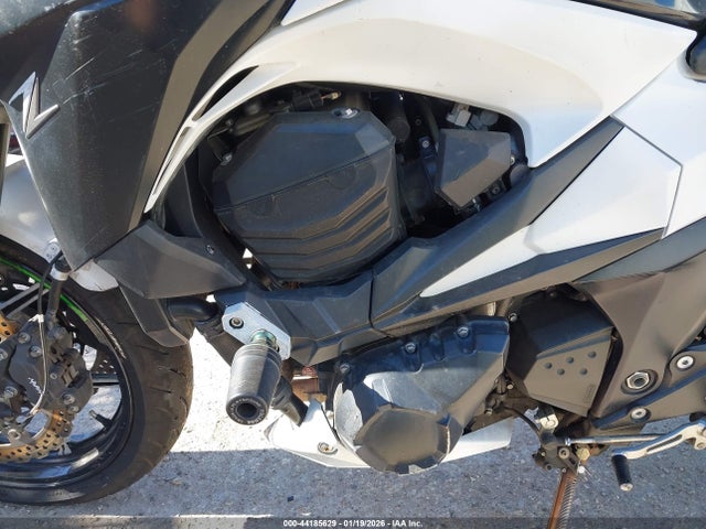 JKBZRCB18GDA18214 Kawasaki Zr800 B