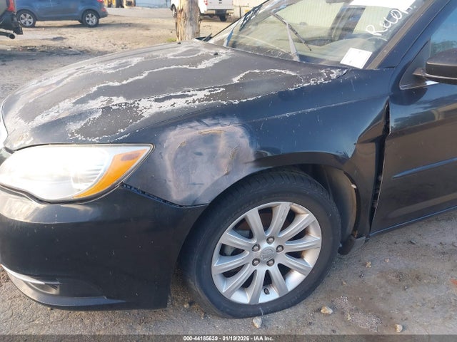 Продаж на аукціоні авто 2013 Chrysler 200 Touring, vin: 1C3CCBBB5DN713729, номер лоту: 44185639