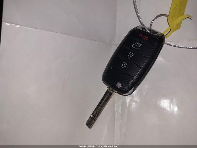 44185654 :رقم المزاد ، KNDJN2A22F7747990 vin ، 2015 Kia Soul مزاد بيع