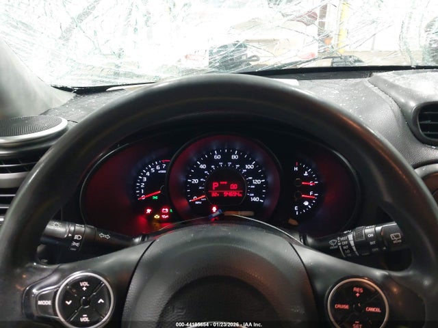 44185654 :رقم المزاد ، KNDJN2A22F7747990 vin ، 2015 Kia Soul مزاد بيع