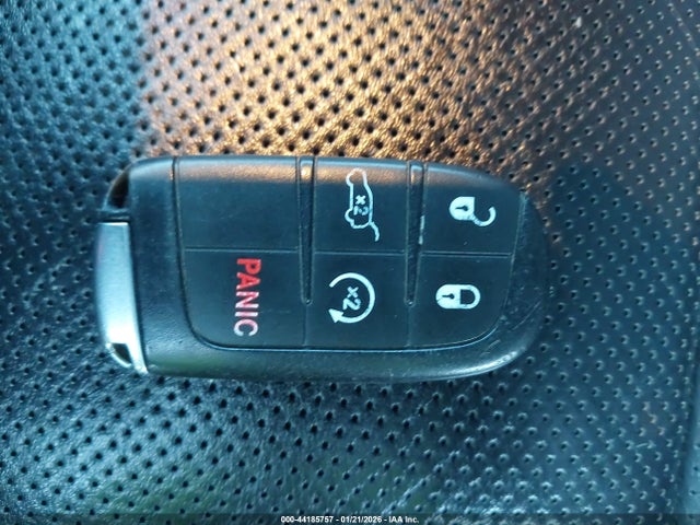 44185757 :رقم المزاد ، 1C4RJFBG9LC280098 vin ، 2020 Jeep Grand Cherokee Limited 4x4 مزاد بيع