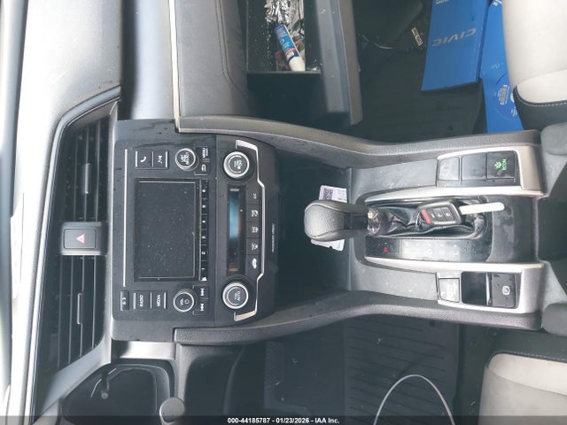 Honda Civic Lx 2018 2HGFC4B59JH300846 Image 11