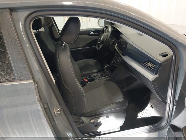 3VVLX7B28NM048898 Volkswagen Taos 1.5t Se