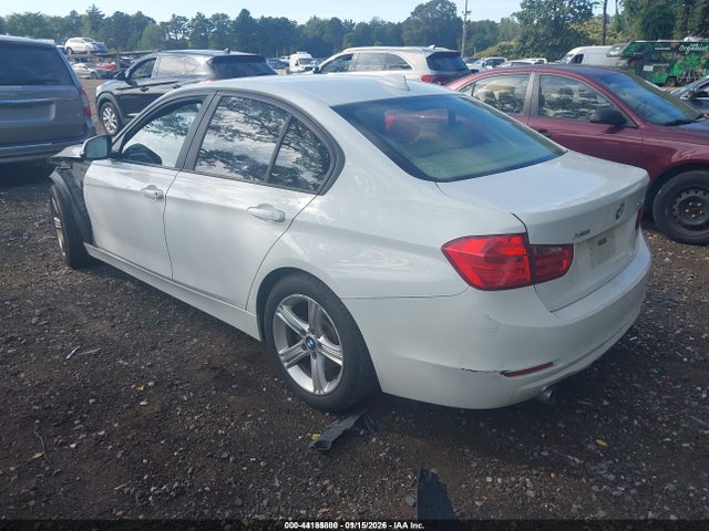 44185800 :رقم المزاد ، WBA3C3C59DF979417 vin ، 2013 Bmw 320i Xdrive مزاد بيع
