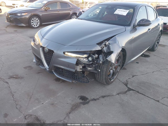 2018 ALFA ROMEO GIULIA ZARFAEEN5J7588615 Photo 5