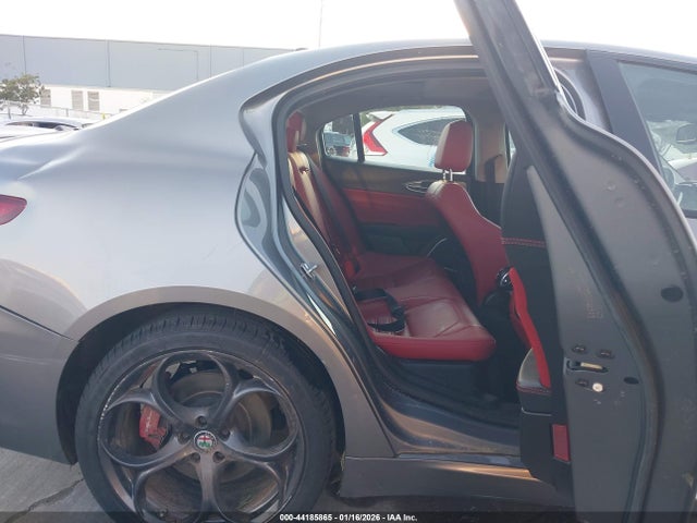 2018 ALFA ROMEO GIULIA ZARFAEEN5J7588615 Photo 7