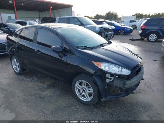 Ford FIESTA SE 2017 3FADP4BJ6HM153992 головне зображення