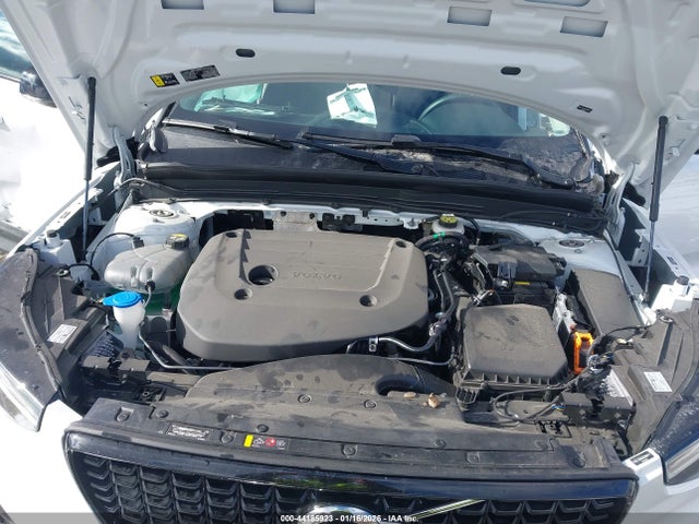 YV4L12UC6S2606417 Volvo Xc40 B5 Plus Dark Theme