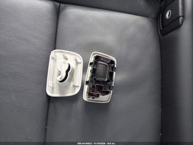 YV4L12UC6S2606417 Volvo Xc40 B5 Plus Dark Theme