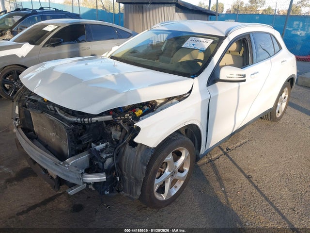 2020 MERCEDES-BENZ GLA 250 WDCTG4GB7LU027632 Photo 1