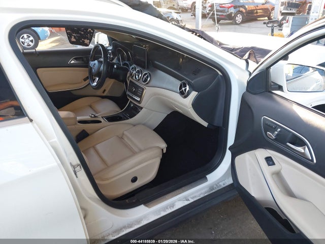 2020 MERCEDES-BENZ GLA 250 WDCTG4GB7LU027632 Photo 4